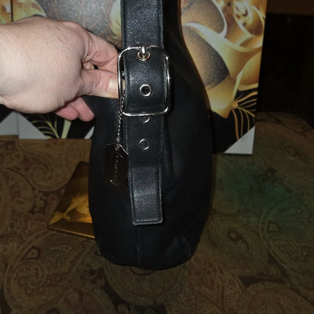 Coach Vintage Soho Legacy 9186 2001 Black Leather Bucket Bag $390 Retail GUC - Picture 6 of 16
